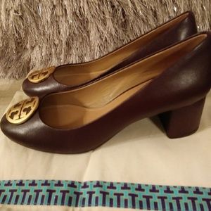 Tory Burch Benton Pumps ( Burgundy color)